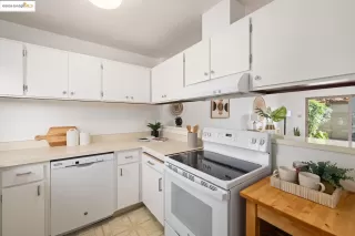 Photo #4: 41115908 Listing