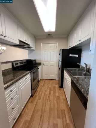 Photo #4: 41115963 Listing