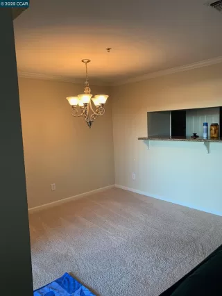 Photo #6: 41115963 Listing