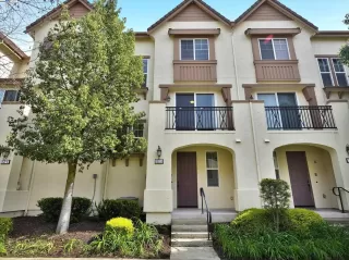 More Details about MLS # 41115974 : 152 HELIGAN LN # 3