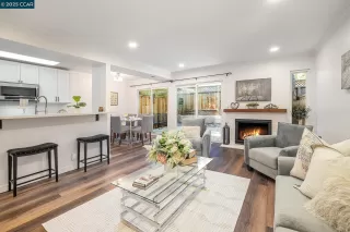 More Details about MLS # 41115980 : 652 HARTLEY DR