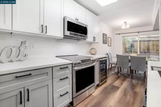 Photo #5: 41115980 Listing 