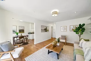 Photo #2: 41116015 Listing