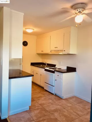 Photo #3: 41116068 Listing