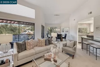 Photo #2: 41116069 Listing 