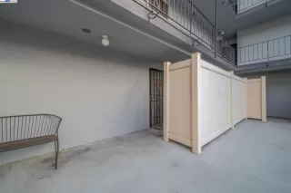 Photo #5: 41116189 Listing