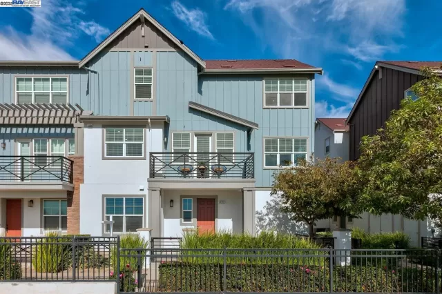 MLS: 41116219 Condo For Sale