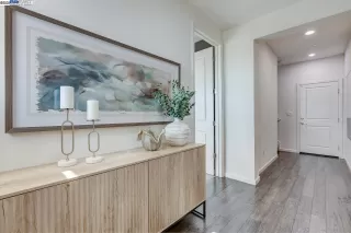 Photo #4: 41116219 Listing 