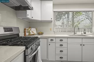 Photo #5: 41116255 Listing