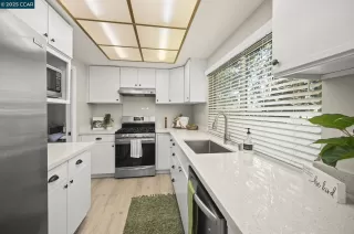 Photo #6: 41116255 Listing