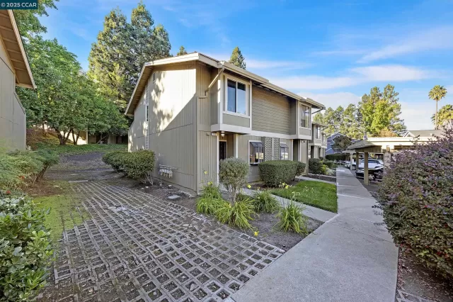 MLS: 41116287 Condo For Sale