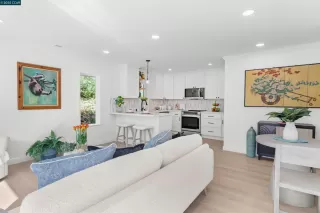 Photo #6: 41116308 Listing