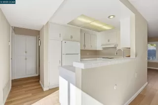 Photo #5: 41116360 Listing 