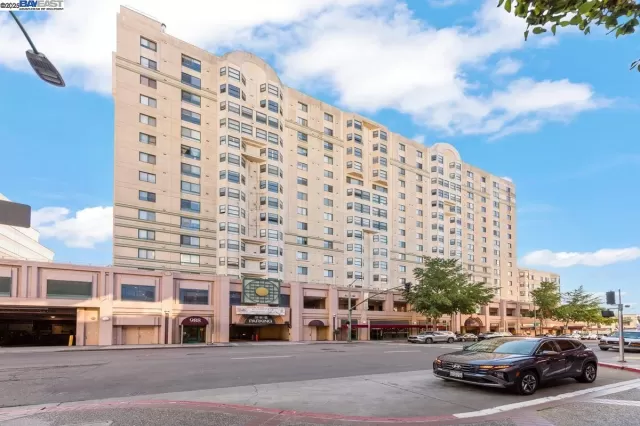 MLS: 41116365 Condo For Sale