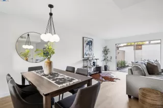 Photo #6: 41116389 Listing