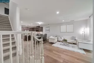 Photo #2: 41116410 Listing