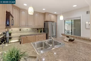 Photo #1: 41116415 Listing