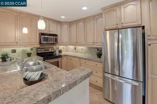 Photo #2: 41116415 Listing