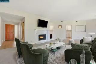 Photo #3: 41116416 Listing 