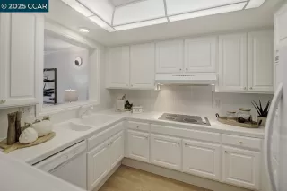 Photo #2: 41116469 Listing 