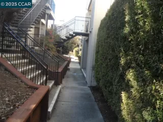 Photo #2: 41116477 Listing