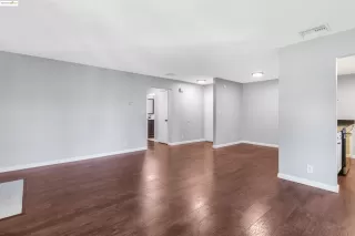 Photo #5: 41116517 Listing 