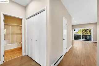 Photo #4: 41116547 Listing