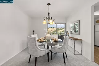 Photo #4: 41116548 Listing