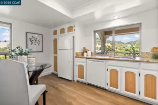 Photo #6: 41116548 Listing