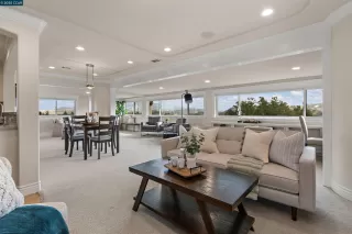 Photo #5: 41116582 Listing