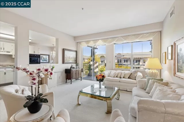 MLS: 41116614 Condo For Sale