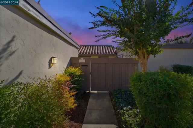 MLS: 41116617 Condo For Sale