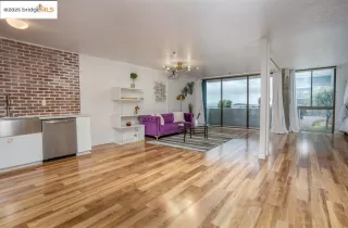 Photo #5: 41116652 Listing