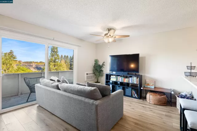 MLS: 41116673 Condo For Sale