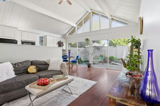 MLS: 41116683 Condo For Sale