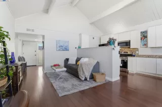 Photo #1: 41116683 Listing 