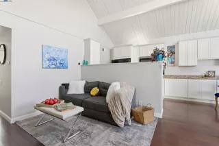 Photo #2: 41116683 Listing 