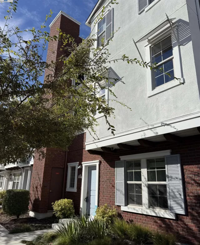 MLS: 41116700 Condo For Sale