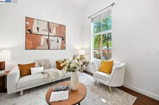 Photo #2: 41116790 Listing