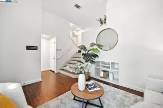 Photo #5: 41116790 Listing