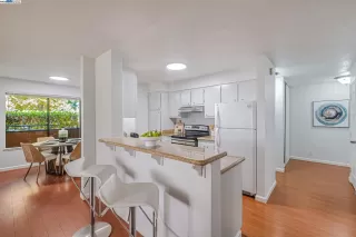 Photo #4: 41116795 Listing