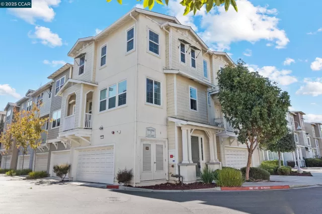 MLS: 41116825 Condo For Sale