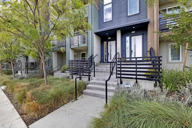 MLS: 41116872 Condo For Sale