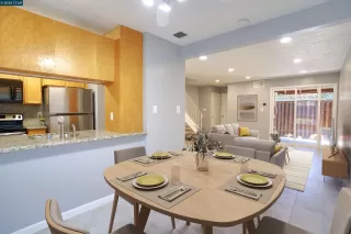 Photo #5: 41116890 Listing