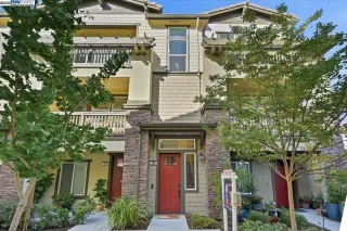 Browse active condo listings in ENCLAVE AT MISSION FALLS