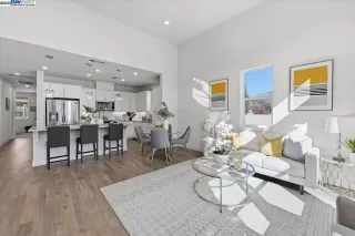 Photo #6: 41116917 Listing