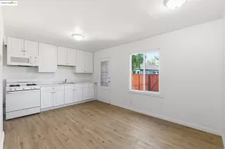 Photo #5: 41117207 Listing 