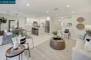 Photo #2: 41117227 Listing