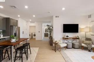 Photo #5: 41117290 Listing