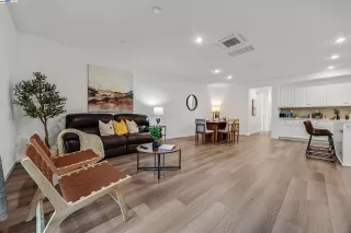 Photo #4: 41117303 Listing